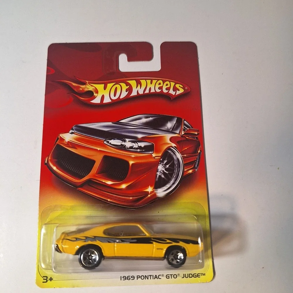 HOT WHEELS '07 EXCLUSIVE 1969 PONTIAC GTO JUDGE YELLOW